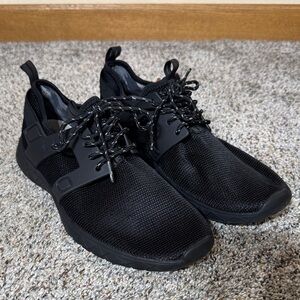 Men's Black hey dudes running shoes